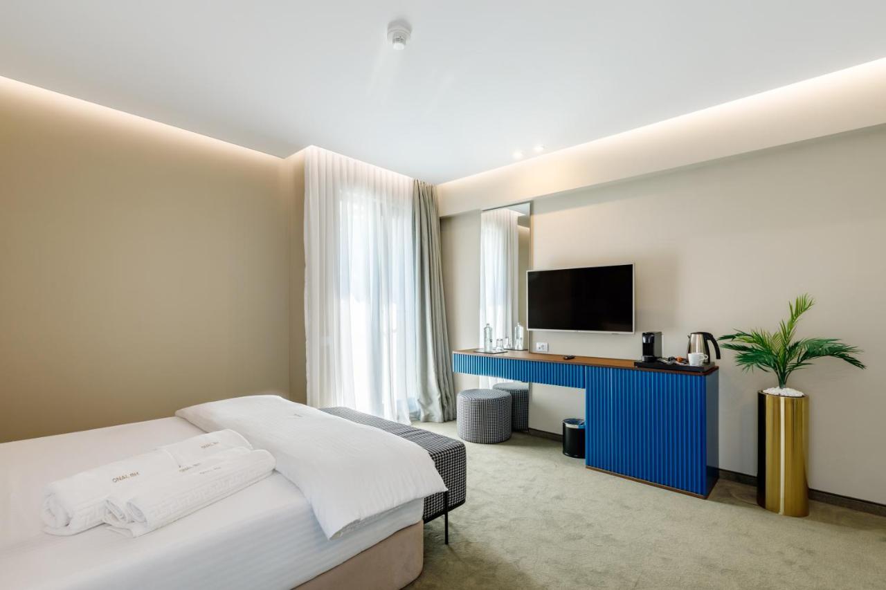 Onal Boutique Hotelier Mamaia Esterno foto